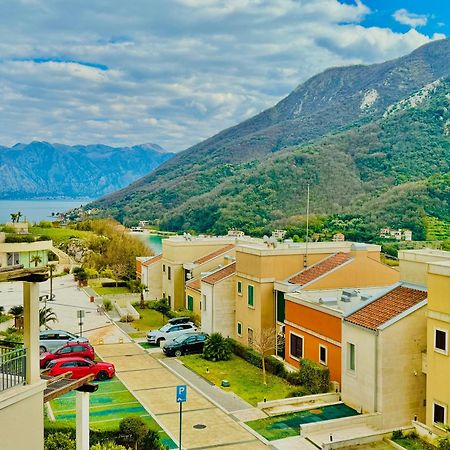 Lavender Bay Apartment C21 Morinj Bagian luar foto