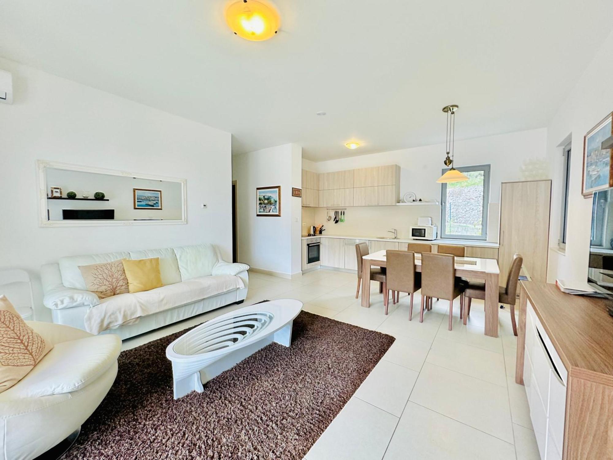 Lavender Bay Apartment C21 Morinj Bagian luar foto