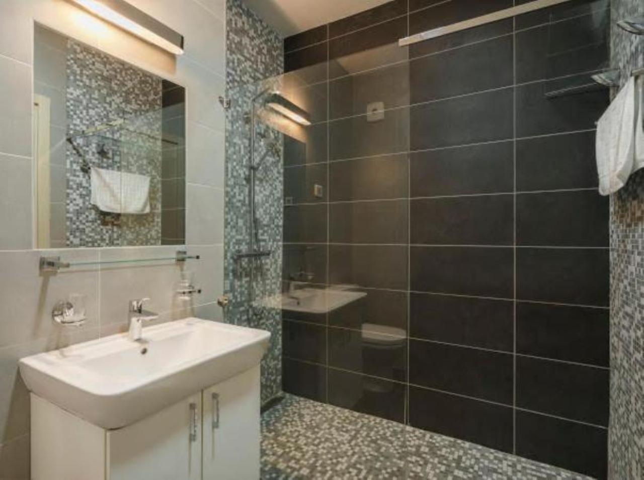 Lavender Bay Apartment C21 Morinj Bagian luar foto